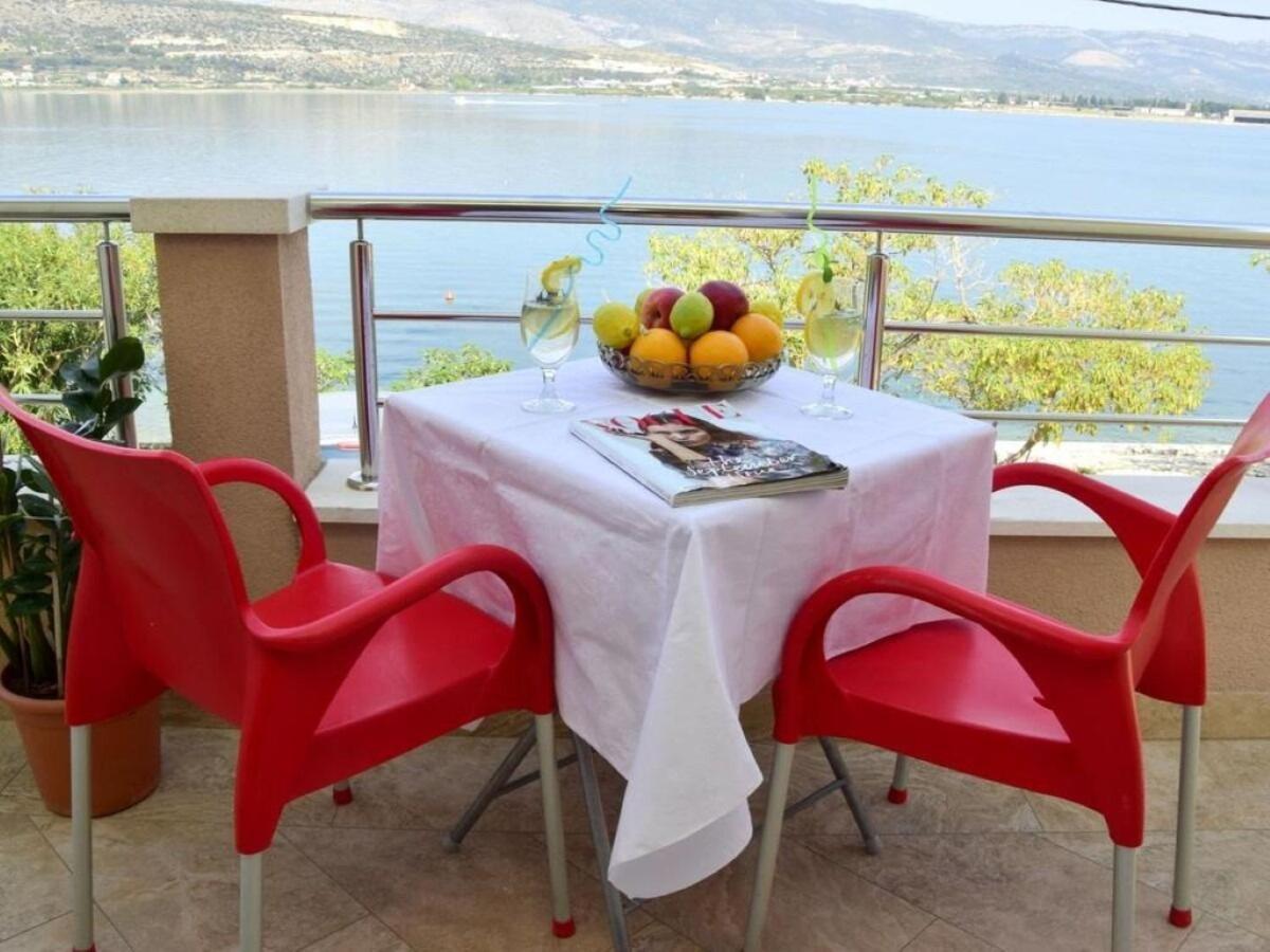 Apartments Vini Трогир Экстерьер фото