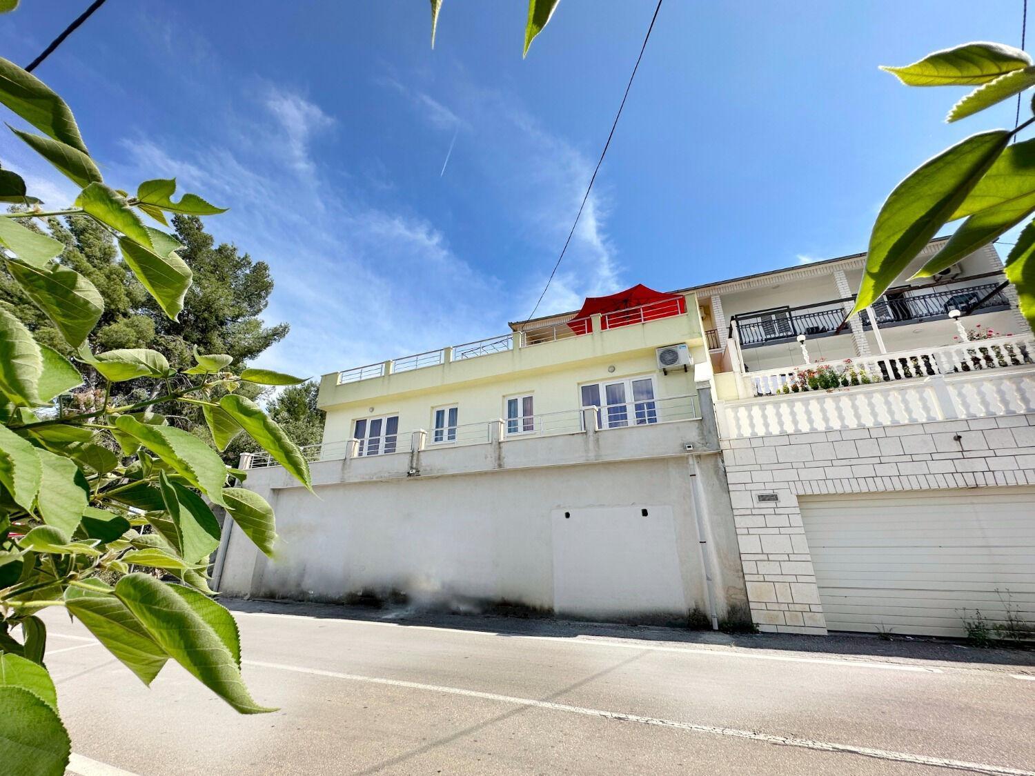 Apartments Vini Трогир Экстерьер фото